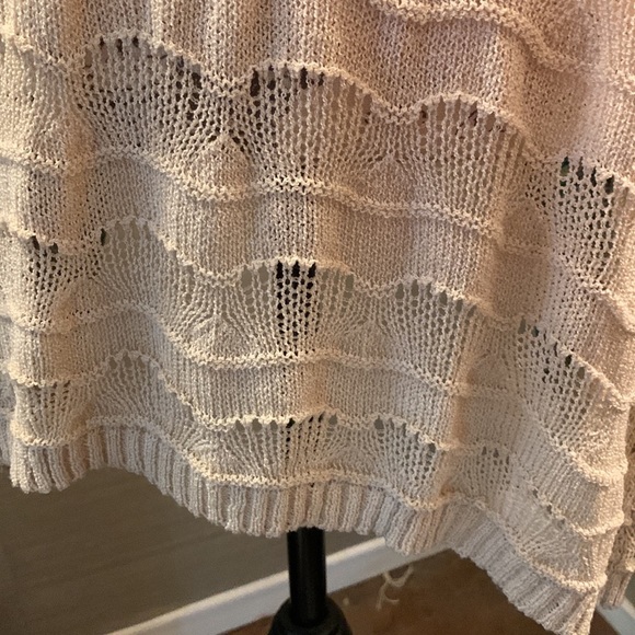 🧶 Slouchy, Cozy, & Kinda Mysterious 🧶 Loose Fit Hooded Sweater – Size M 😌🖤🌧 - Picture 6 of 9